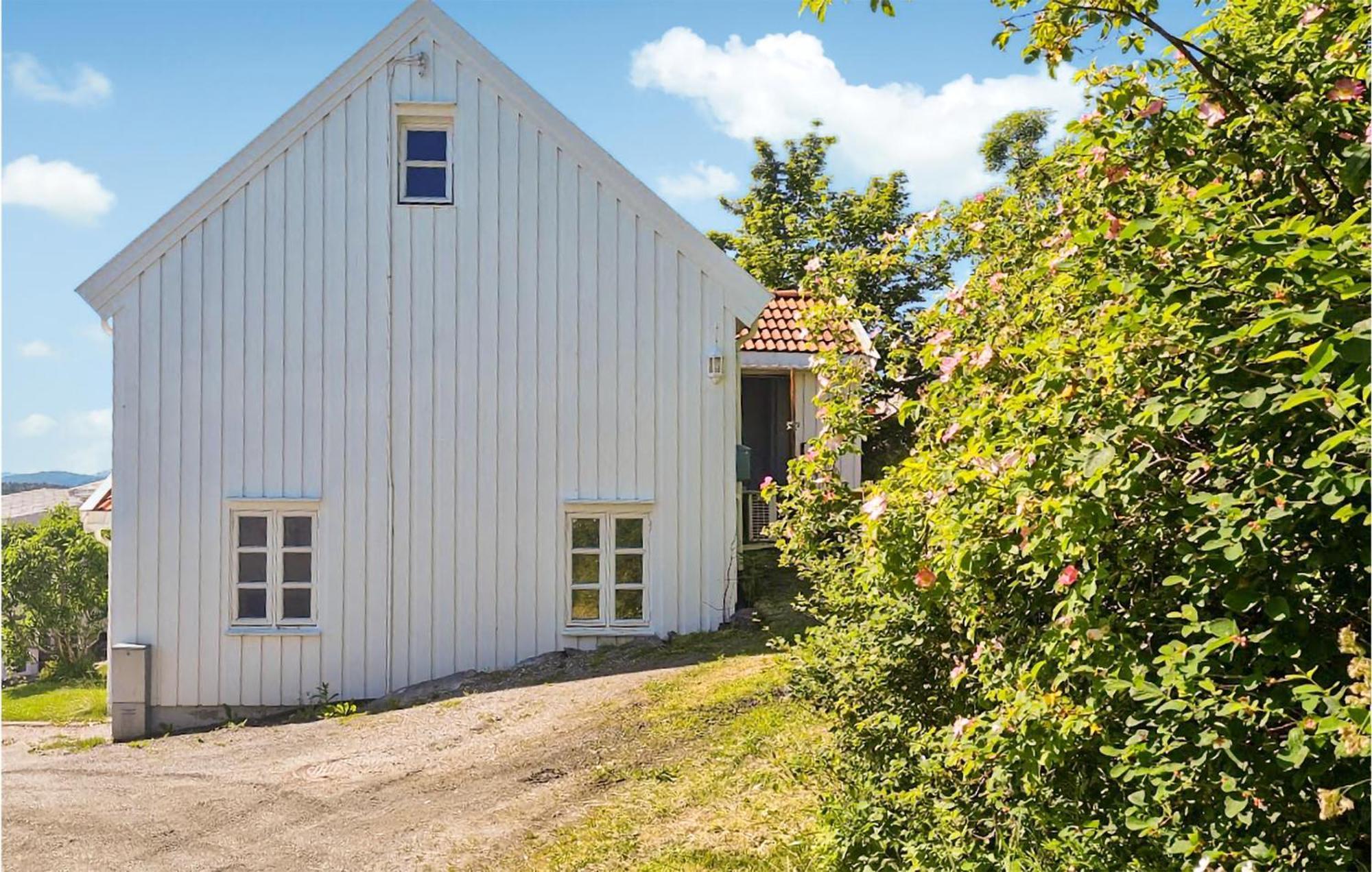 Awesome Home In Kristiansund With House Sea View Exterior foto